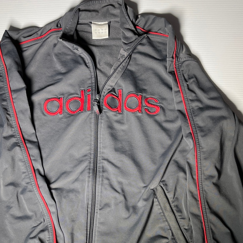 Adidas Men's Charcoal Windbreaker with Crimson Highlights